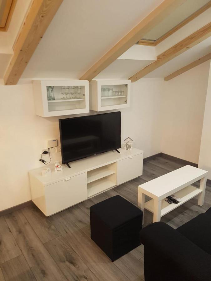 Apartments And Rooms Ivana Krk Town Exterior foto